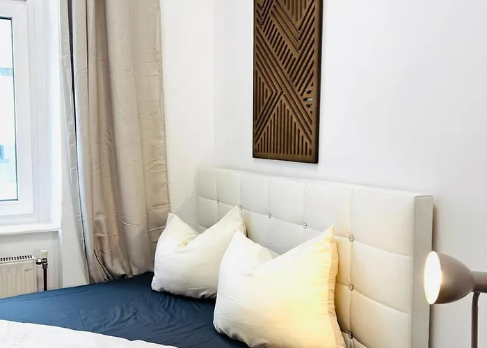 Stylish 4br Shared -10 Min Transport To Stadthalle Apartment