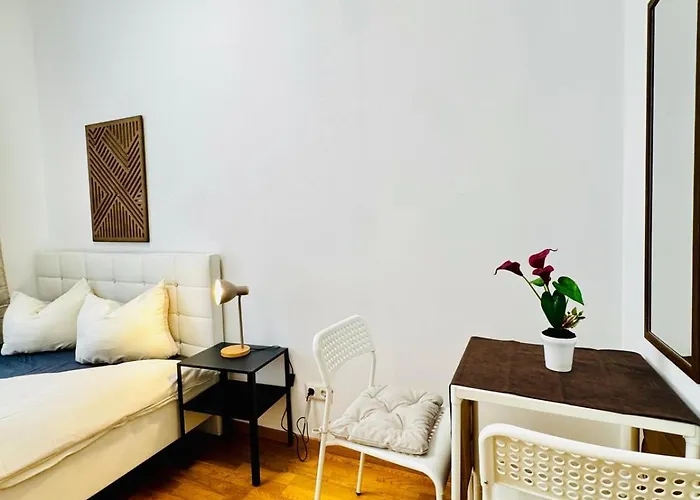 Apartment Stylish 4br Shared -10 Min Transport To Stadthalle *