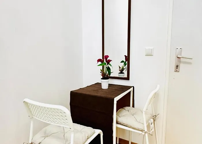 Stylish 4br Shared -10 Min Transport To Stadthalle Apartment