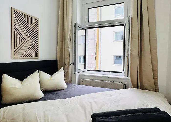 Stylish 4br Shared -10 Min Transport To Stadthalle Apartment