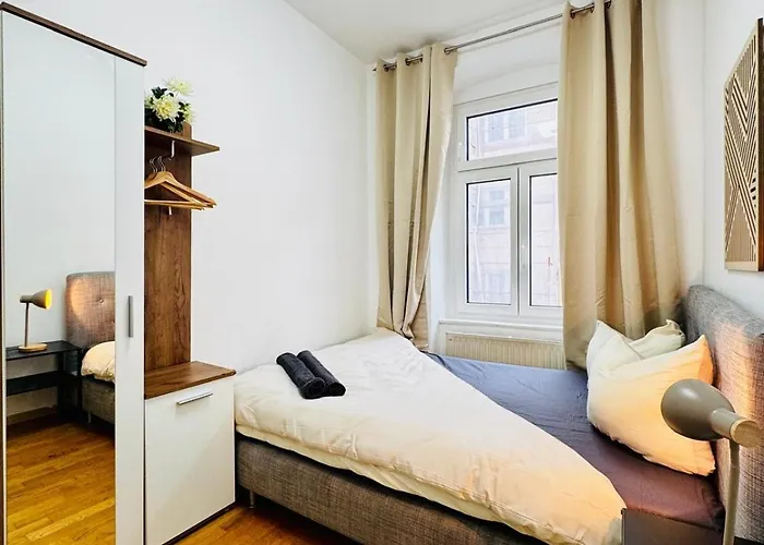 Stylish 4br Shared -10 Min Transport To Stadthalle *